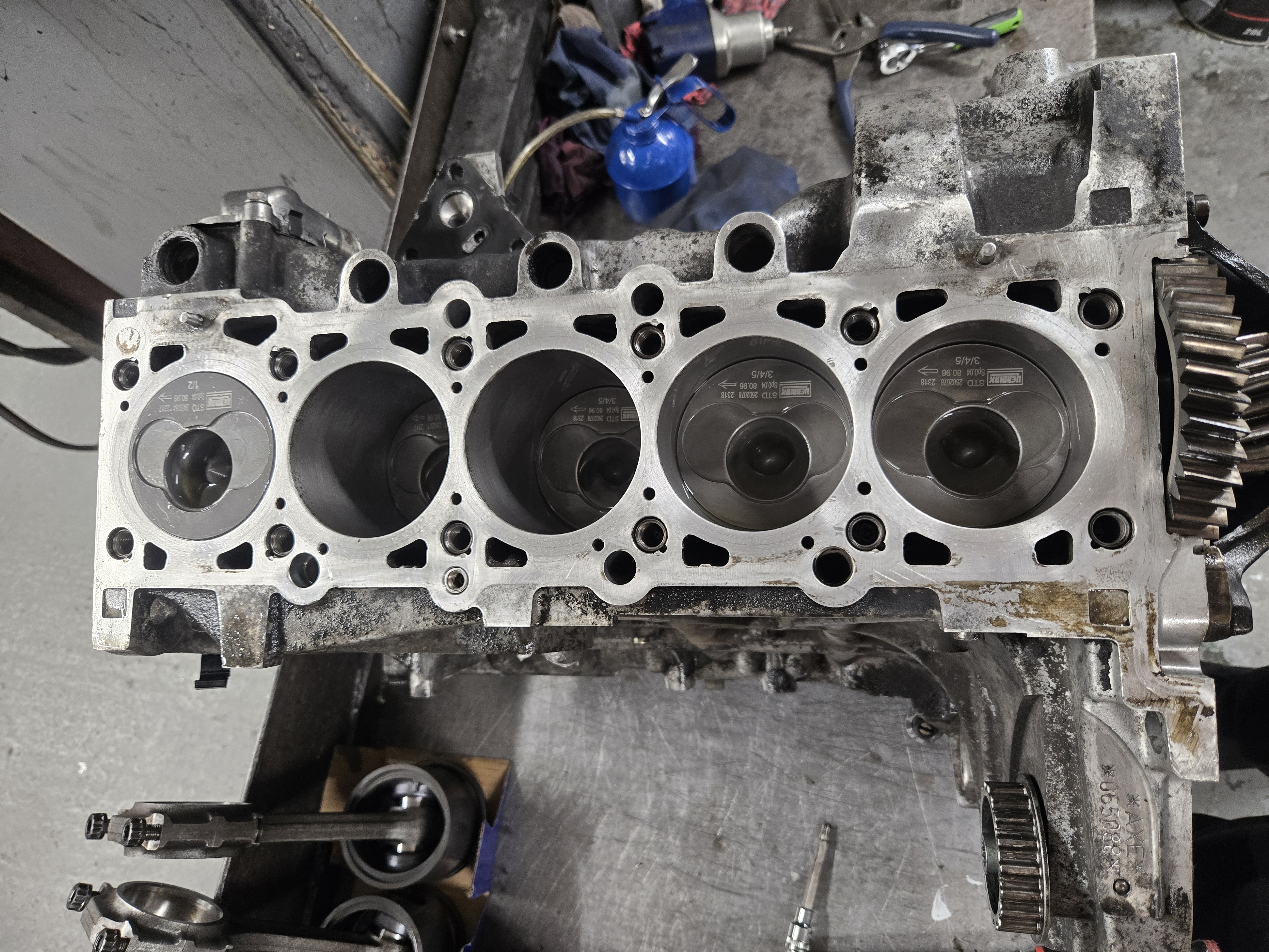 2.5 5Cyl Transporter Engine